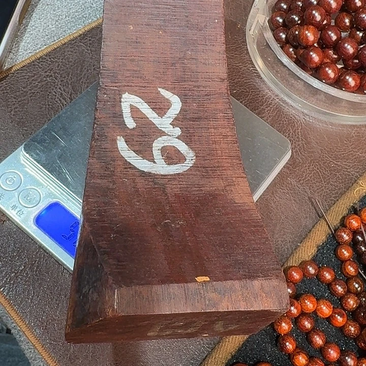 来***了檀香紫檀（小叶紫檀）