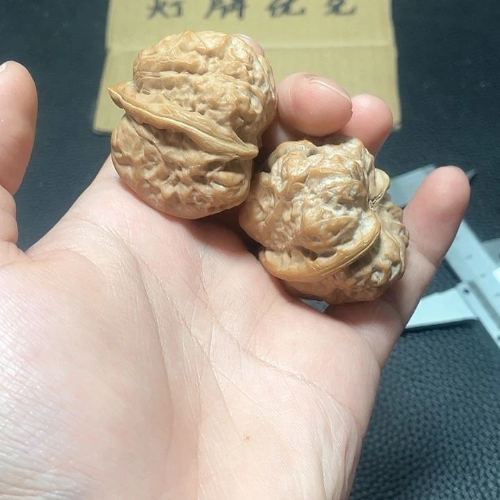 杨***港吊坠文玩核桃蛤蟆