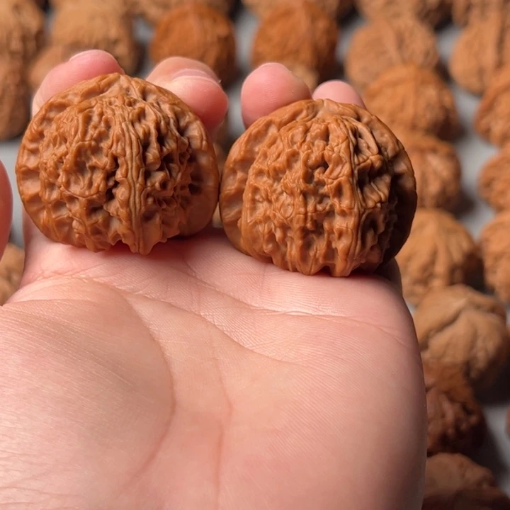 文玩核桃吊坠42全品三角白