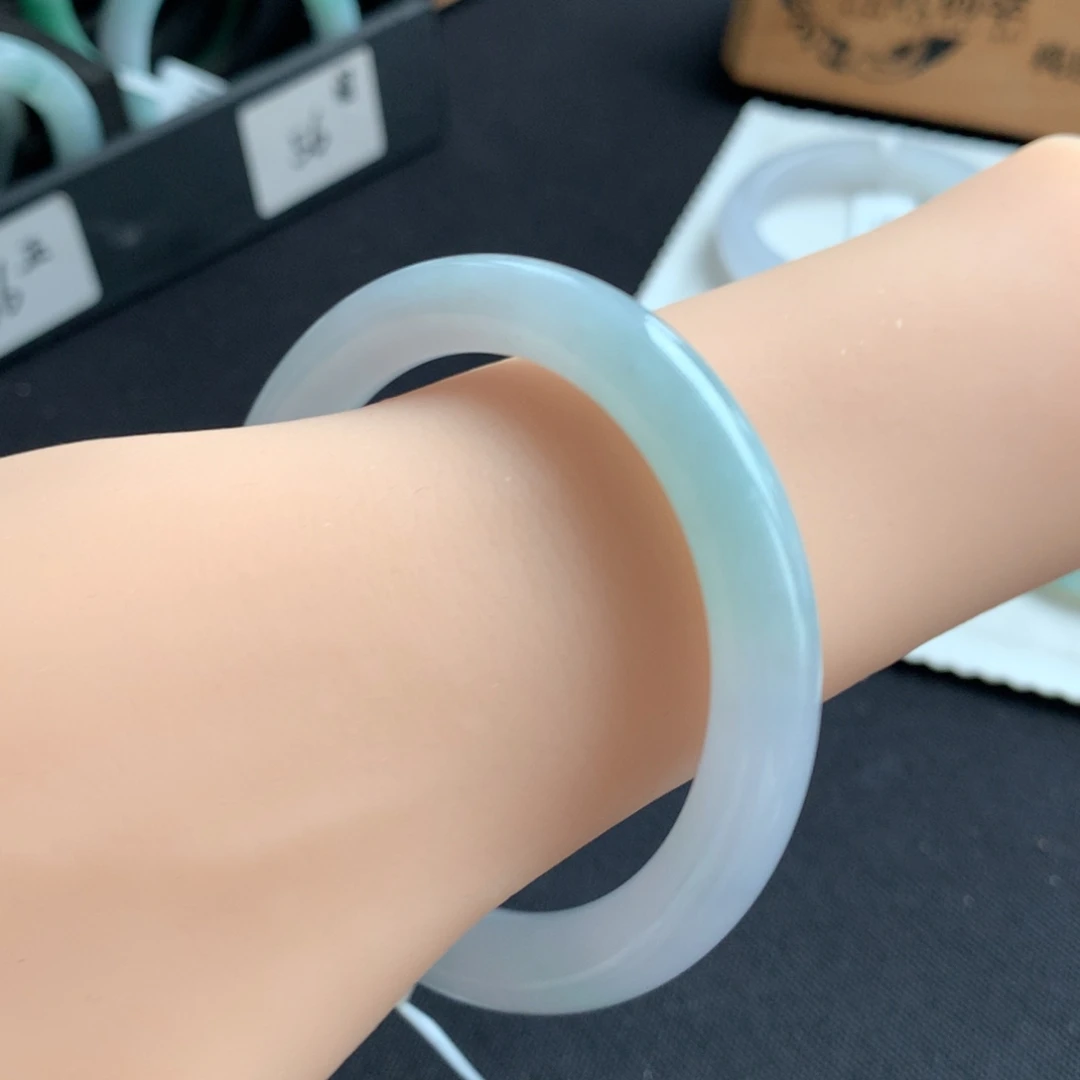 翡翠未镶嵌手镯58圆条