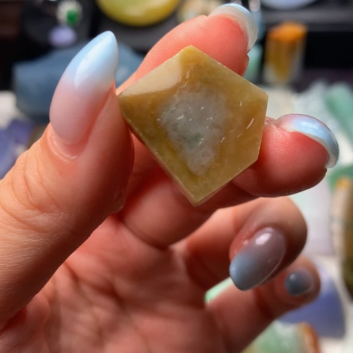 未镶嵌挂件翡翠定制