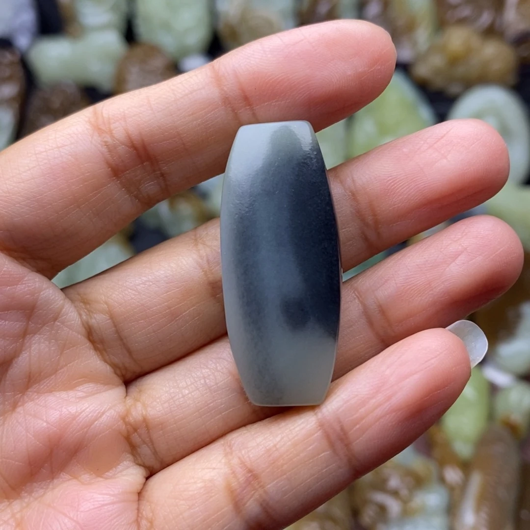 项链未镶嵌和田玉（糖玉）