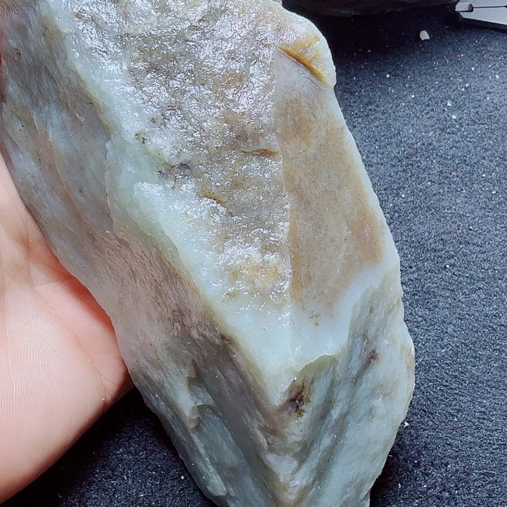 未镶嵌和田玉（糖玉）珠宝半成品