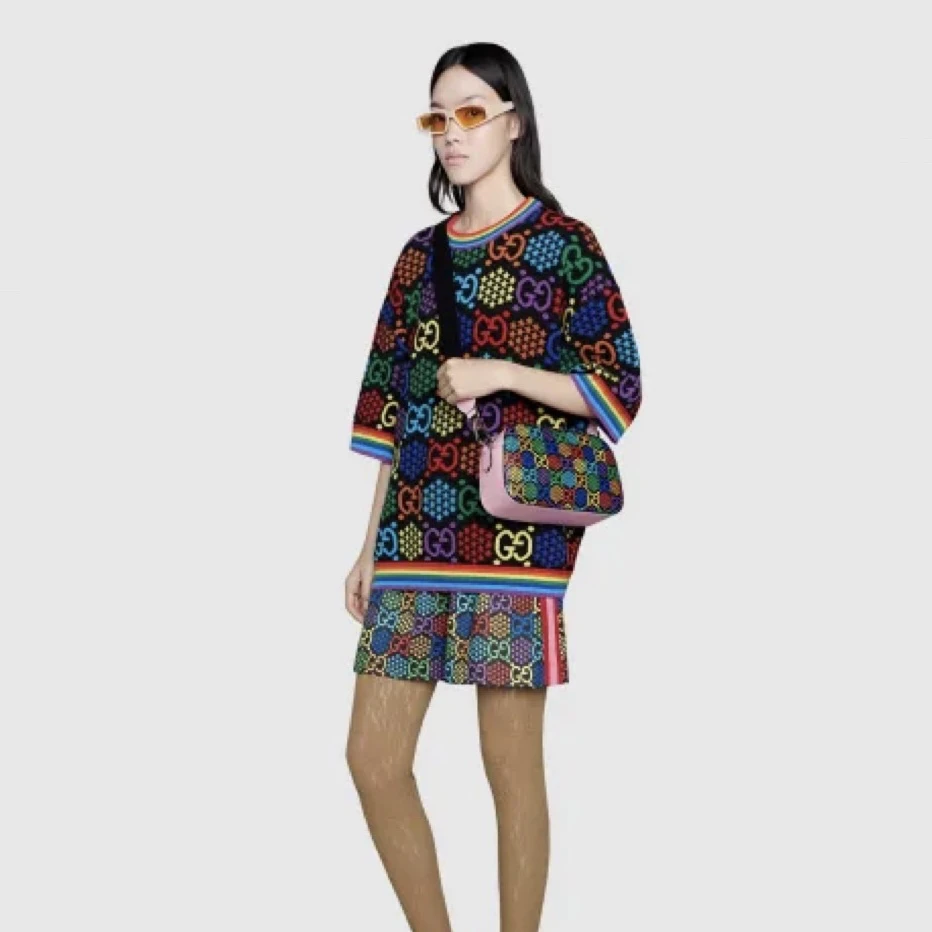 99新 GUCCI/古驰 满印logo彩虹短袖毛衣 xs码