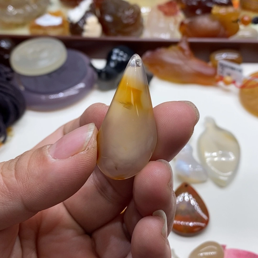 玛瑙/玉髓未镶嵌浅浅咪老铁