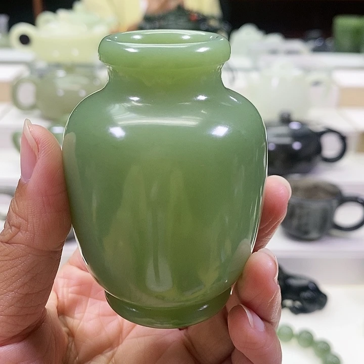 未镶嵌和田玉挂件^*^花瓶