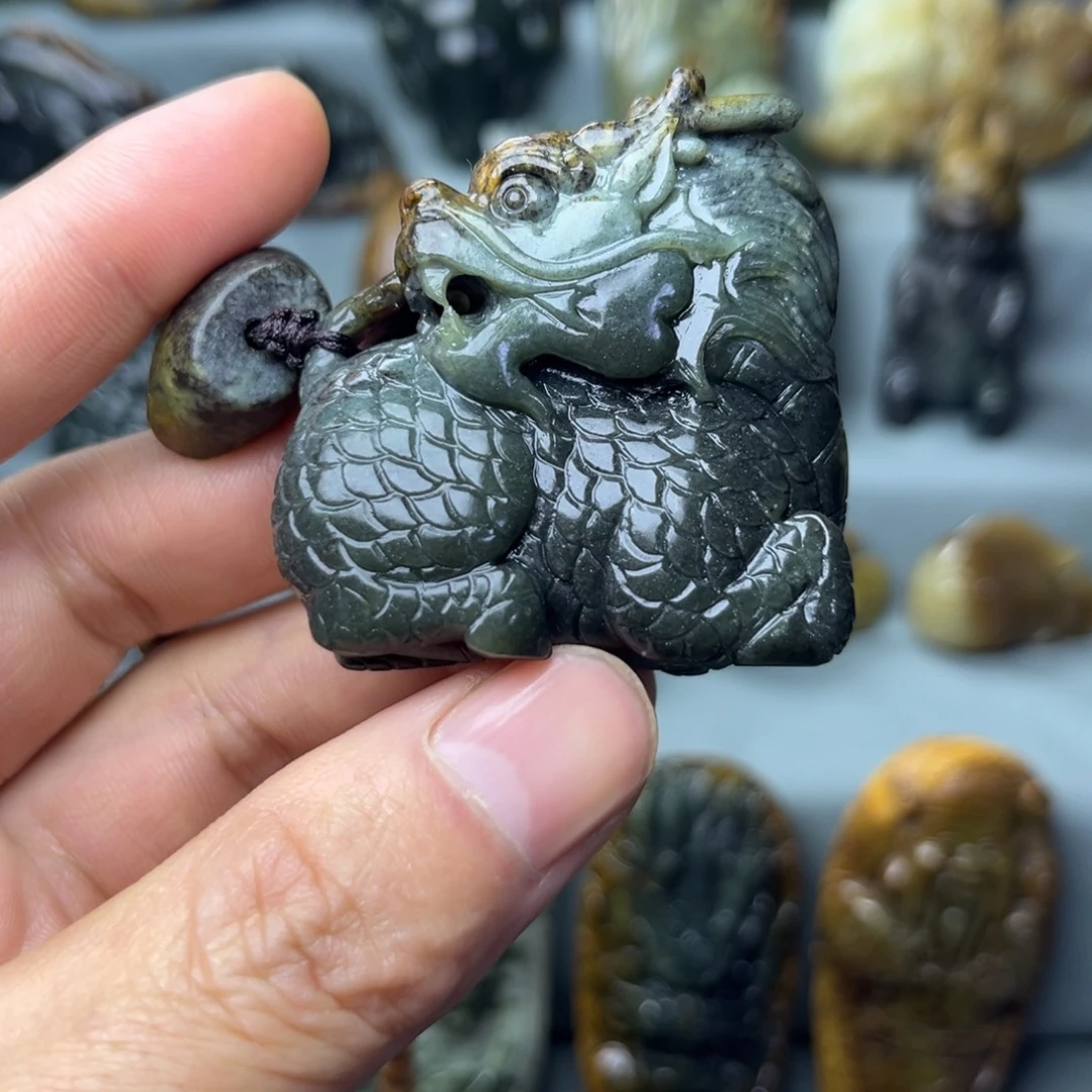 大***爷岫岩河磨玉（透闪石质玉）未镶嵌挂件