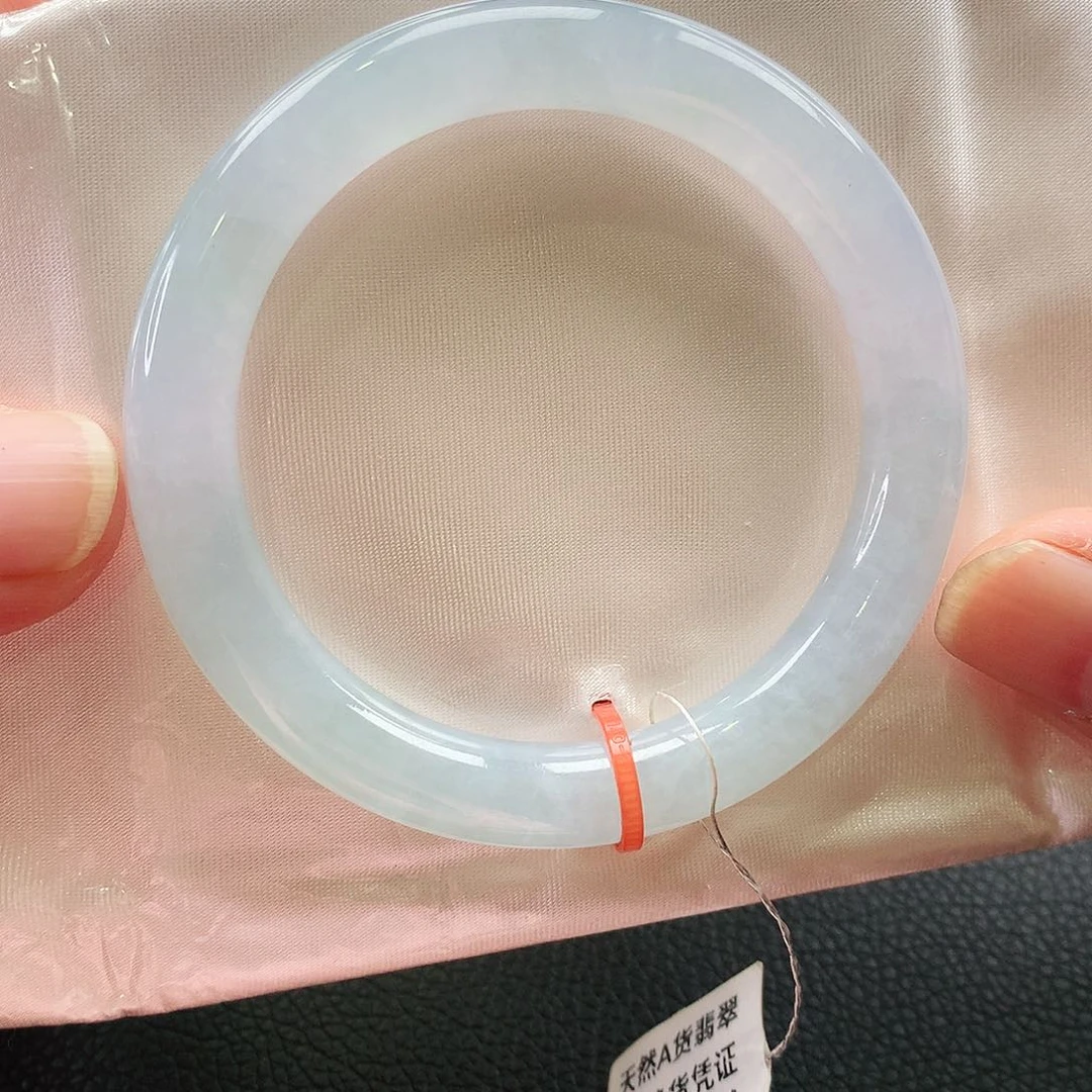 翡翠手镯未镶嵌天然翡翠手镯