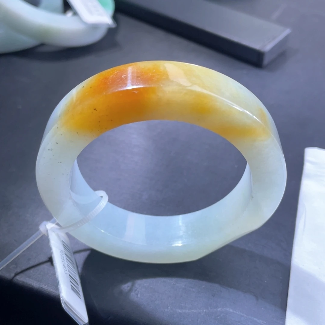 未镶嵌翡翠手镯定制翡翠