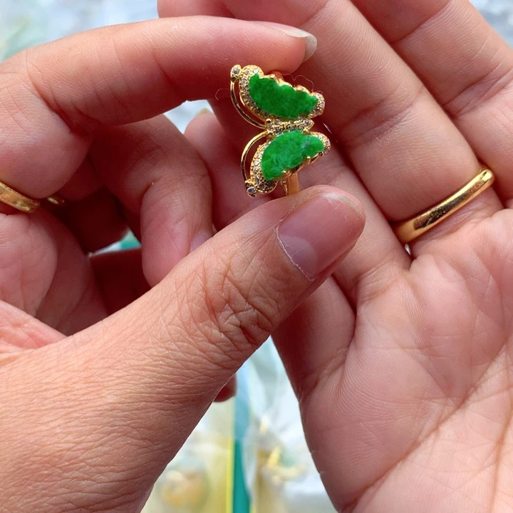 翡翠颈饰银S925镶嵌翡翠