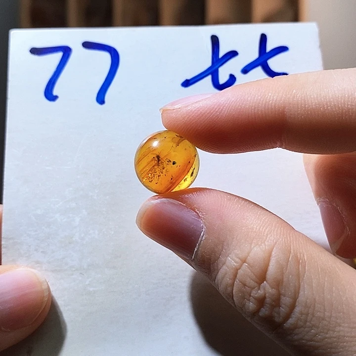 未镶嵌颈饰琥珀琥珀虫珀虫珠