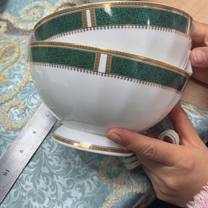 瓷片面碗二个哇塞