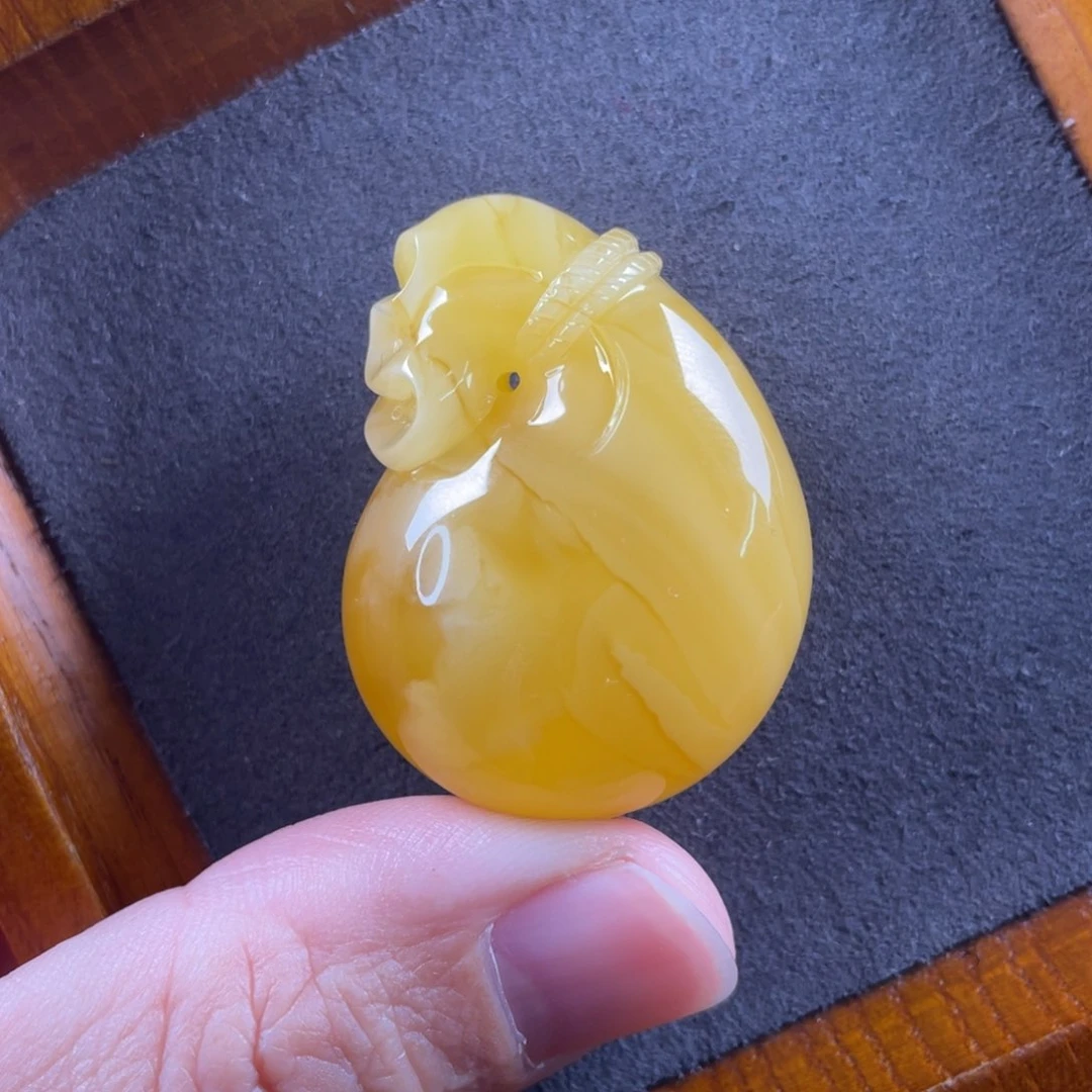 琥珀颈饰未镶嵌蜜蜡吊坠