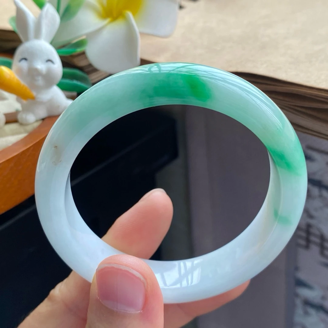 01.25批13573号53.8-12.9-7.6！白底青！飘青翠阳绿色！天然翡翠