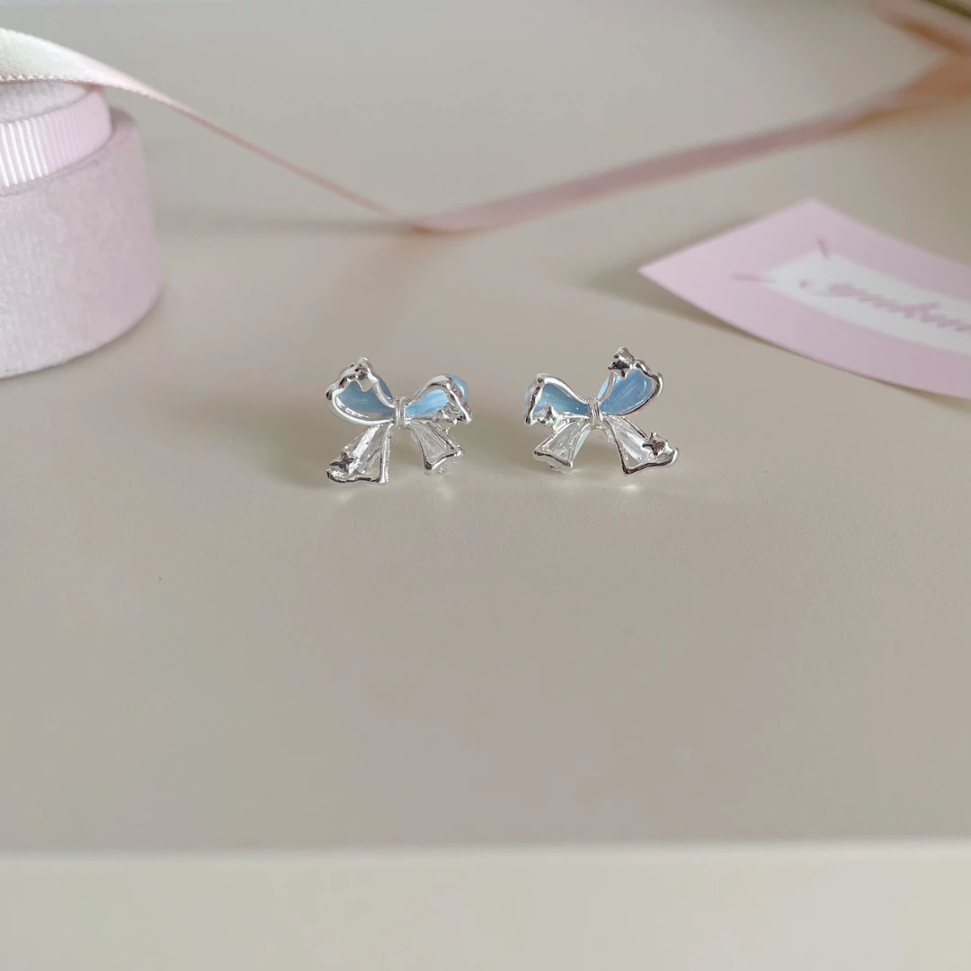 铜合金耳饰 D2082 立体淡蓝色蝴蝶结耳钉温柔甜美耳环