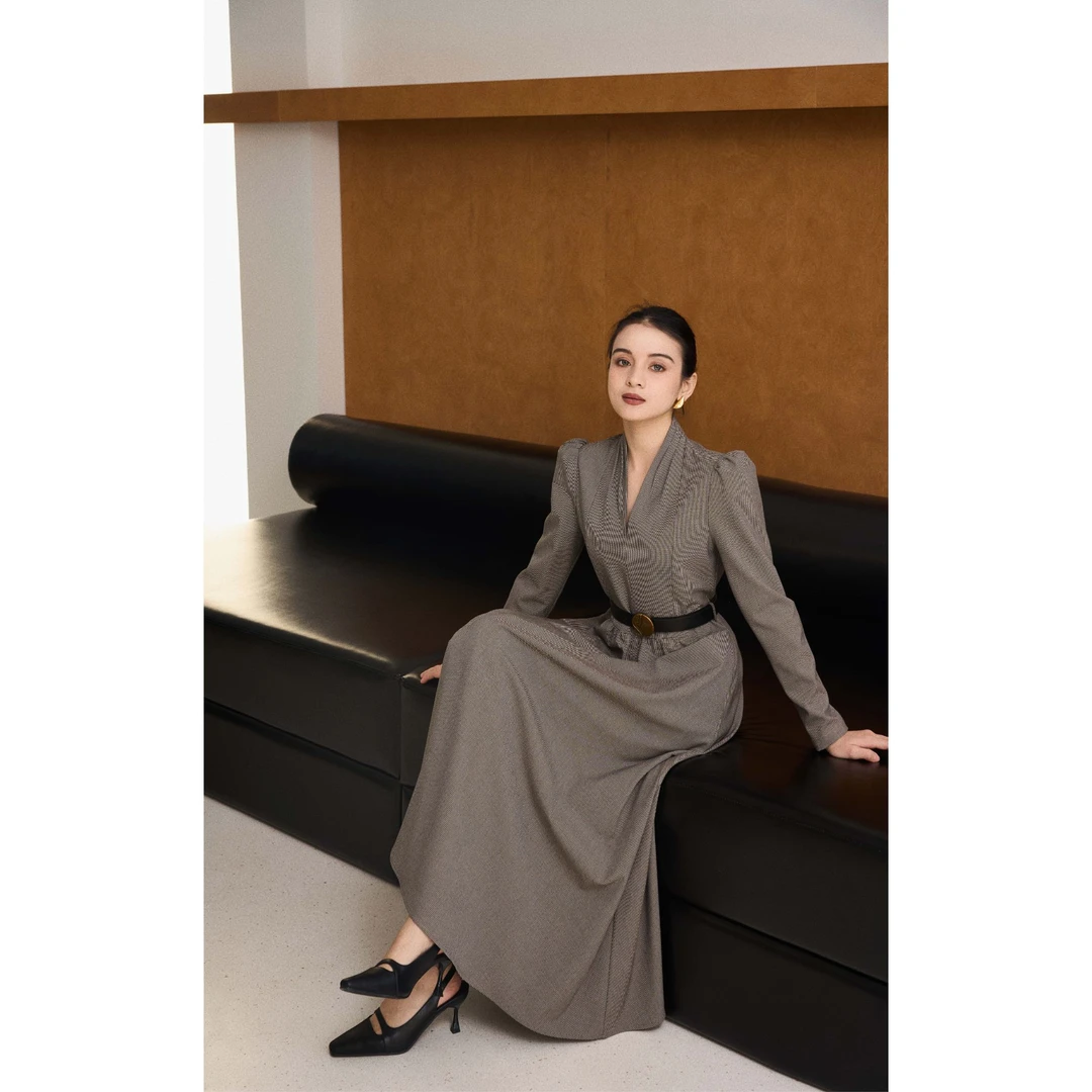 【奥斯本庄园】英式复古长款连衣裙 老钱风格纹V领显瘦25早春