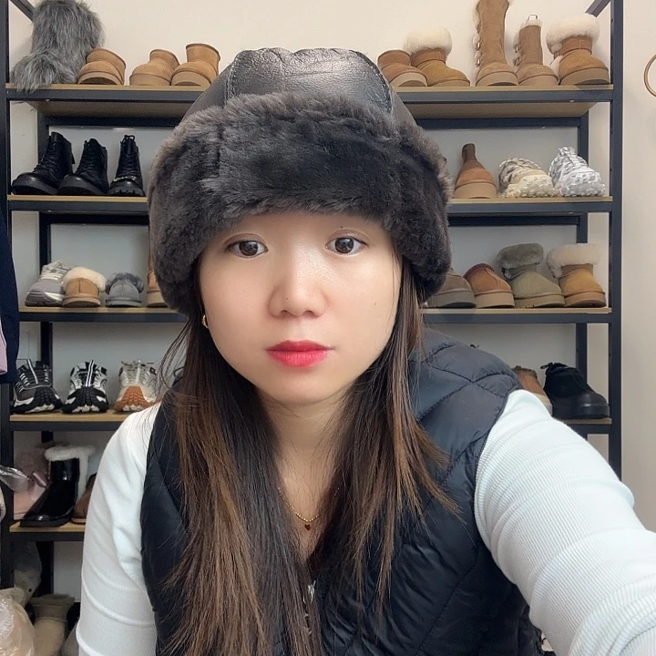 皮毛一体羊皮毛一体深棕色蒙古帽