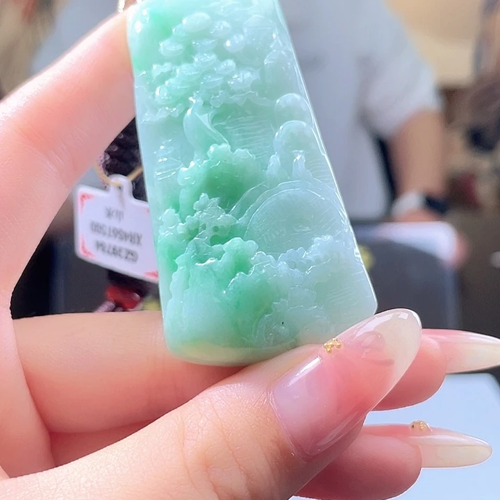 翡翠未镶嵌挂件吊坠