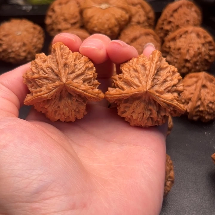 文玩核桃吊坠泥**球4005三棱