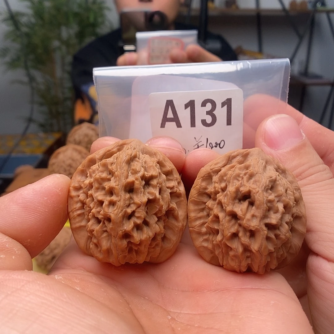 文玩核桃吊坠马老四42