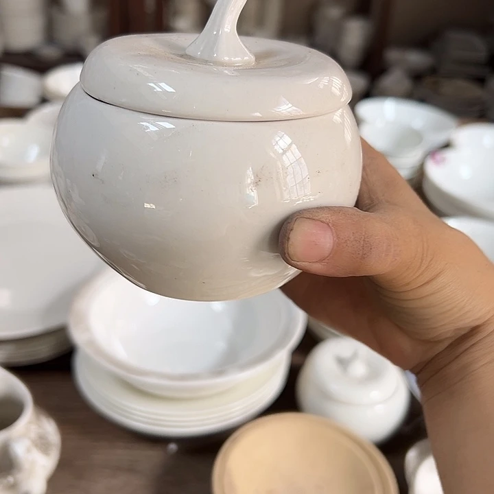 国营尾货四厂白瓷罐一个