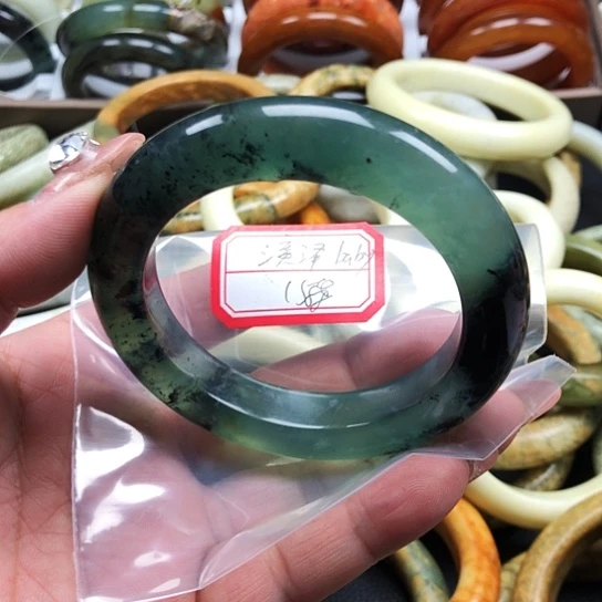 蛇纹石玉手镯未镶嵌溪****y