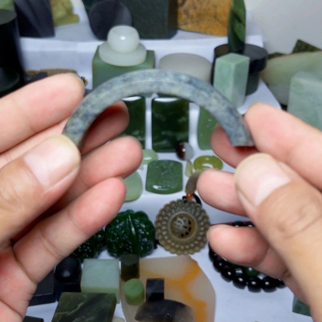 和田玉未镶嵌珠宝半成品