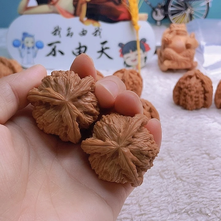 把件文玩核桃乔*涛三棱