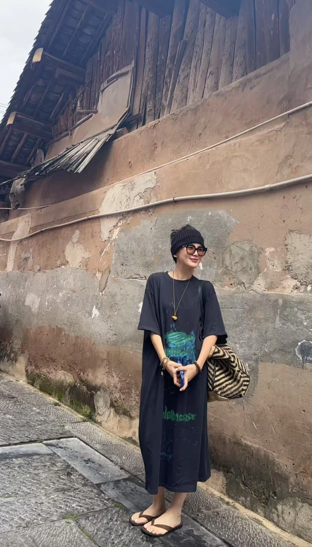 【秀秀新品】 宽松休闲懒人大t裙圆领