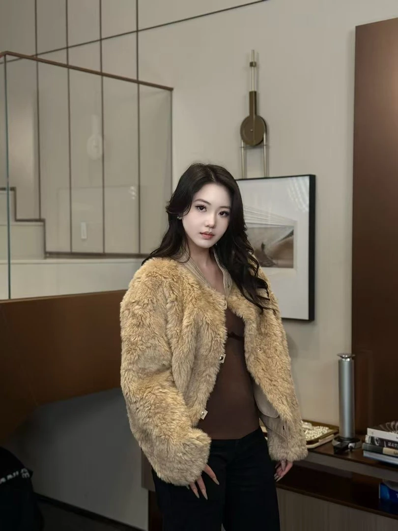 秋冬焦糖色奢贵感鎏金光泽环保毛毛外套