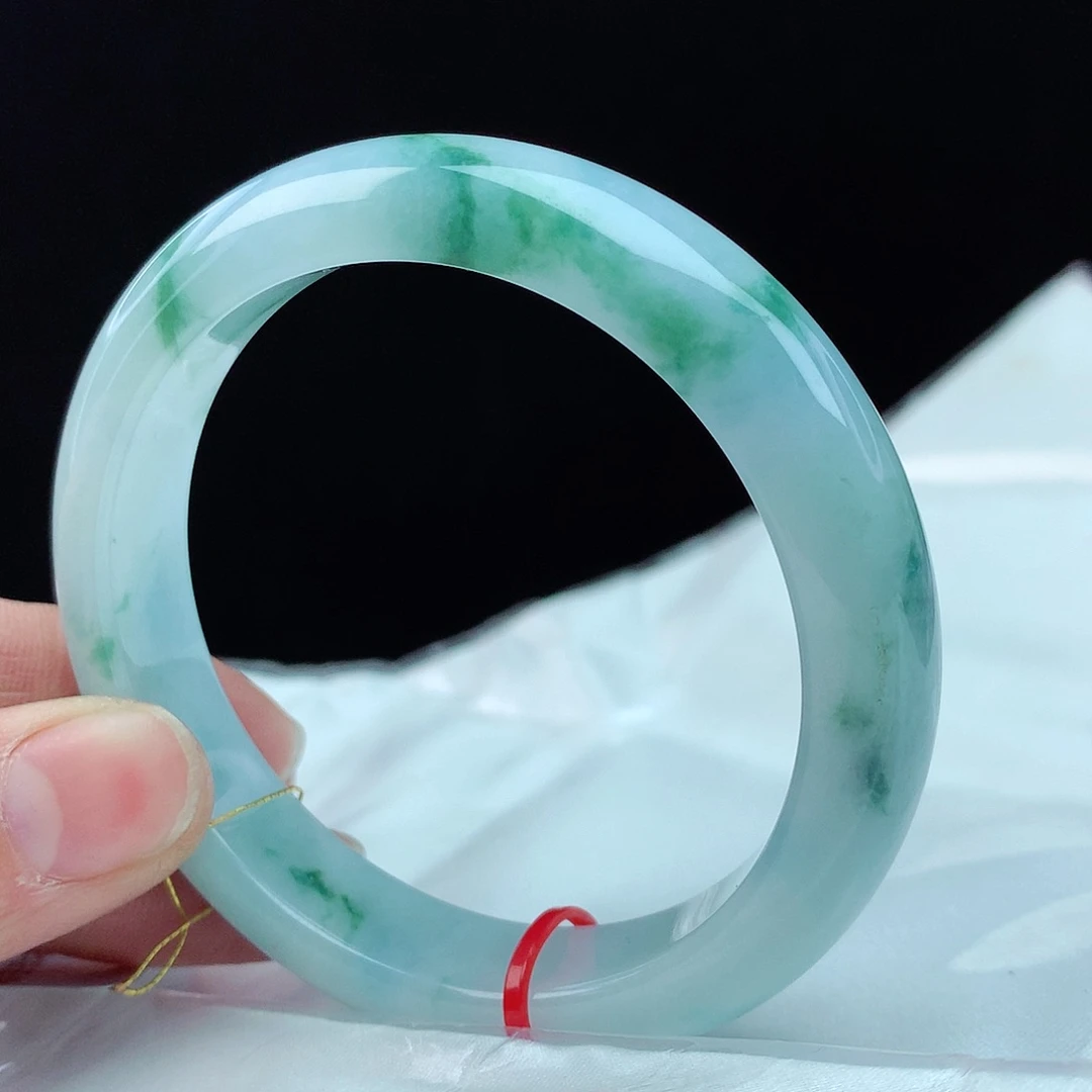 翡翠手镯未镶嵌56圈3121