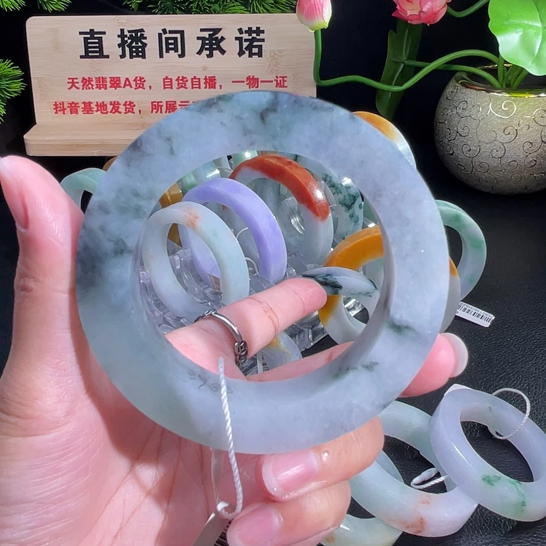 未镶嵌翡翠手镯定制翡翠