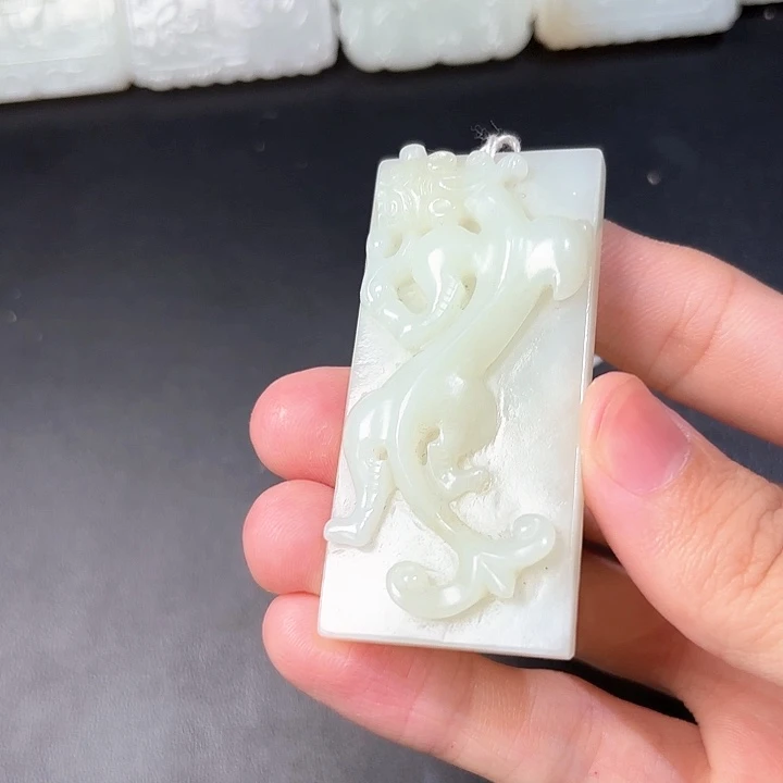 和田玉挂件未镶嵌Q*A