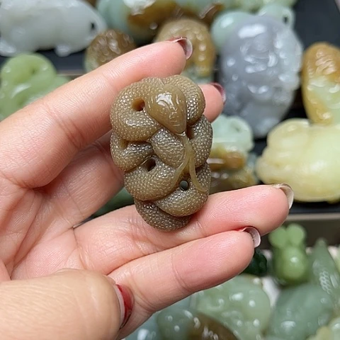 颈饰未镶嵌和田玉