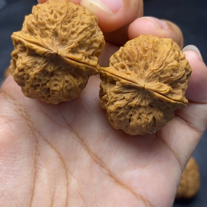 把件文玩核桃36尺铁绣球