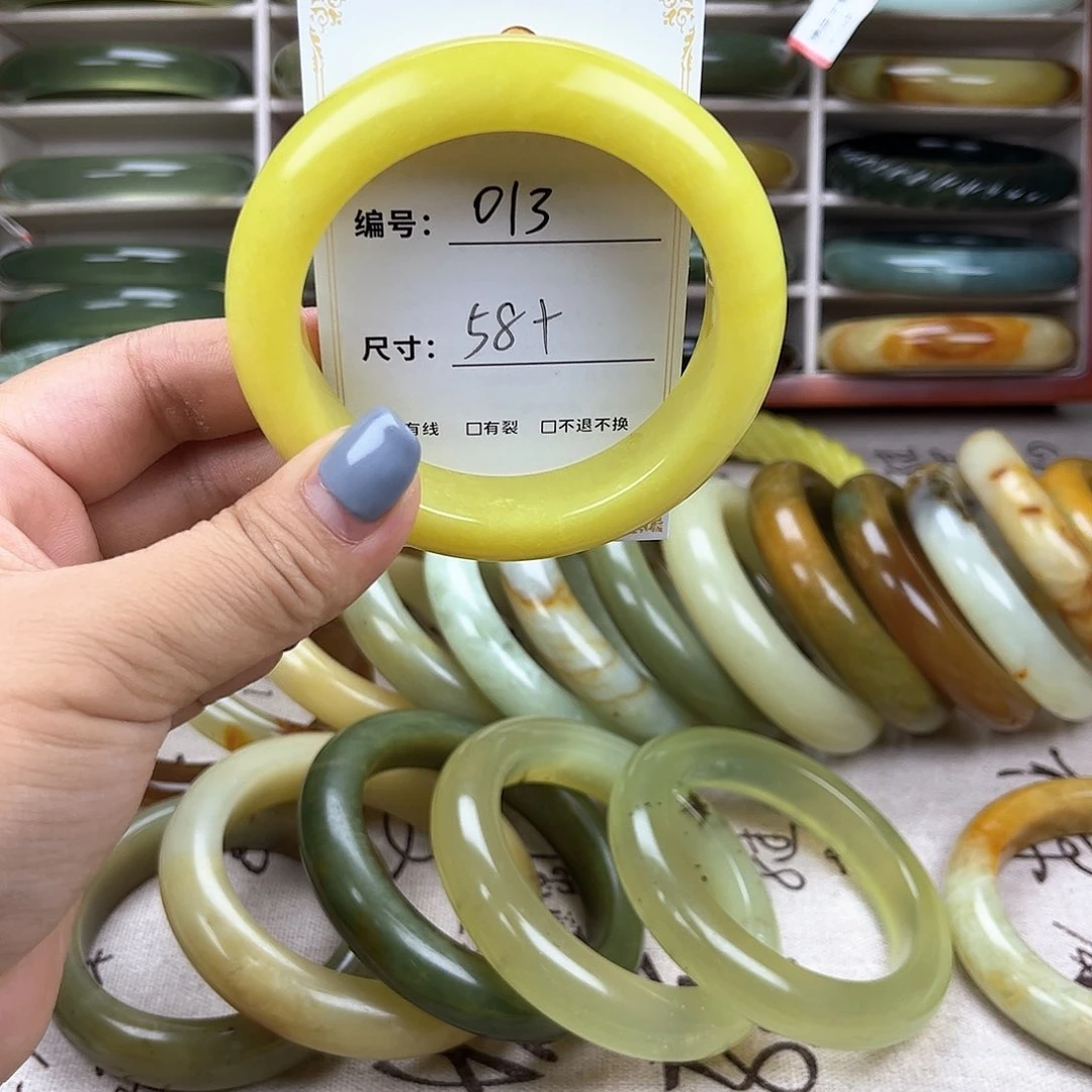 蛇纹石玉手镯未镶嵌半*
