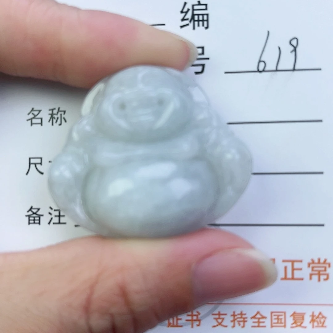 翡翠颈饰未镶嵌佛公微瑕