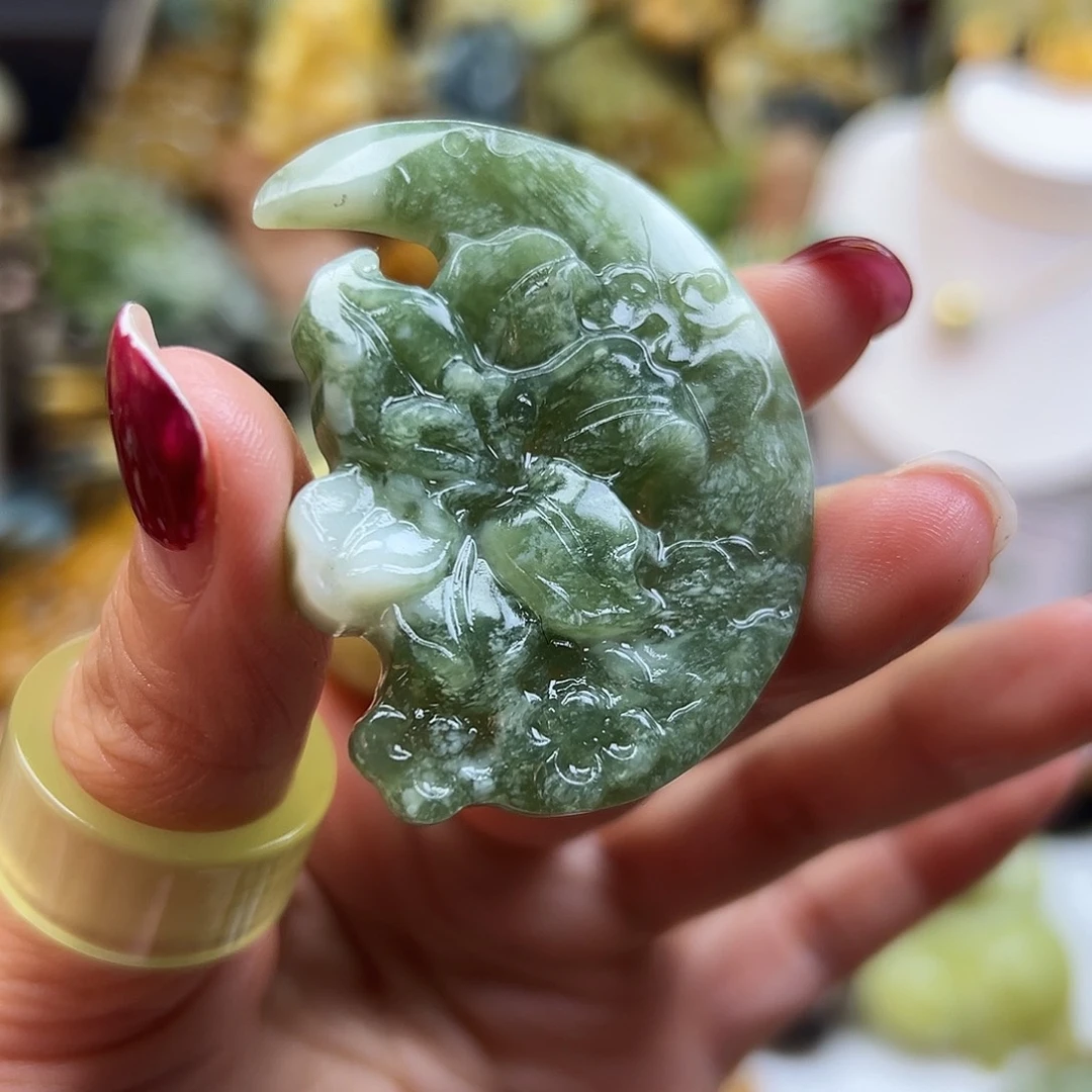 岫玉未镶嵌颈饰岫玉翠花料月亮花