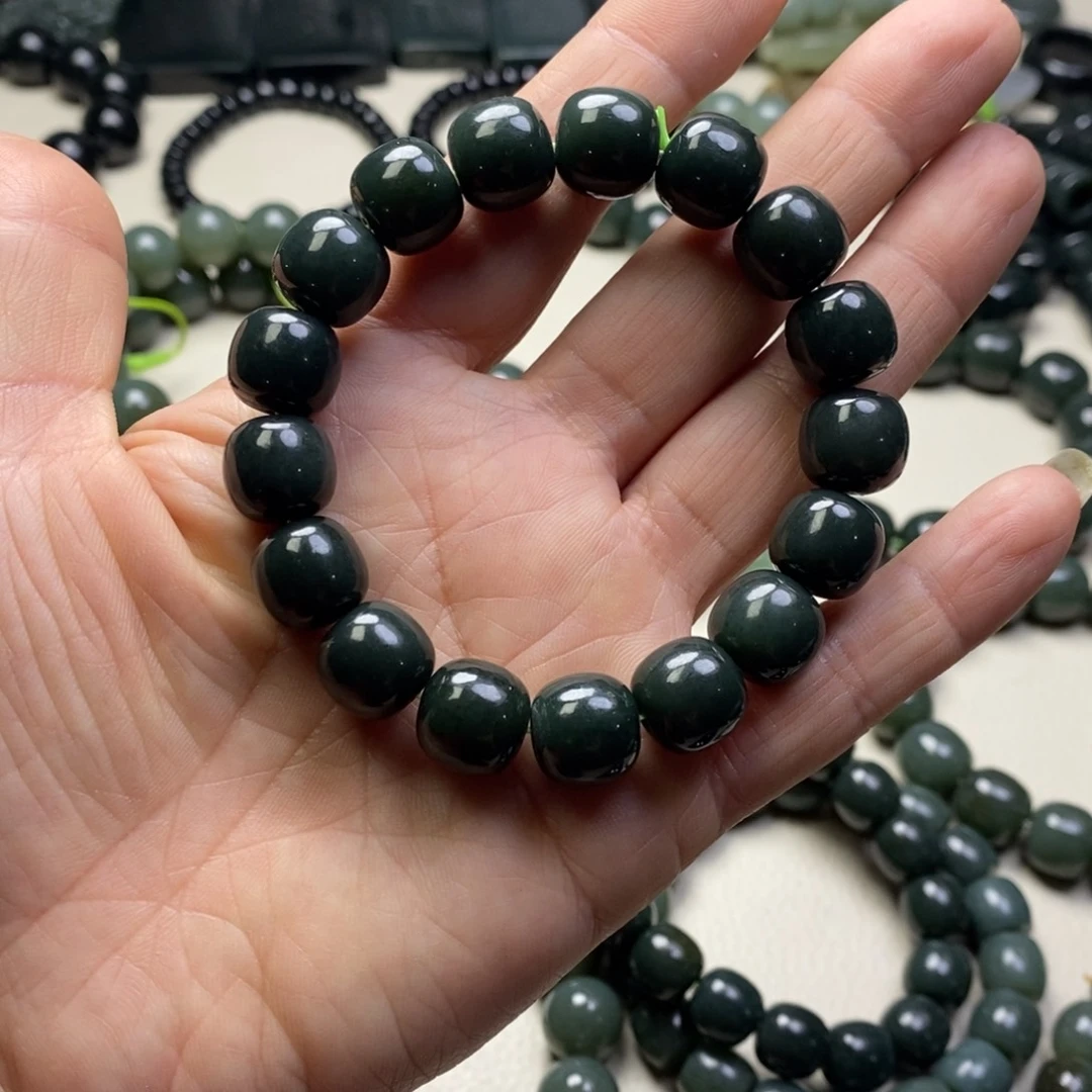 叫***喳和田玉未镶嵌手链和田玉青玉卡12老型手串