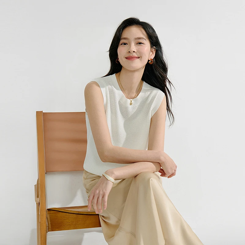 【一秒入夏】茵曼夏季法式镂空无袖白色背心针织衫圆领宽松上衣