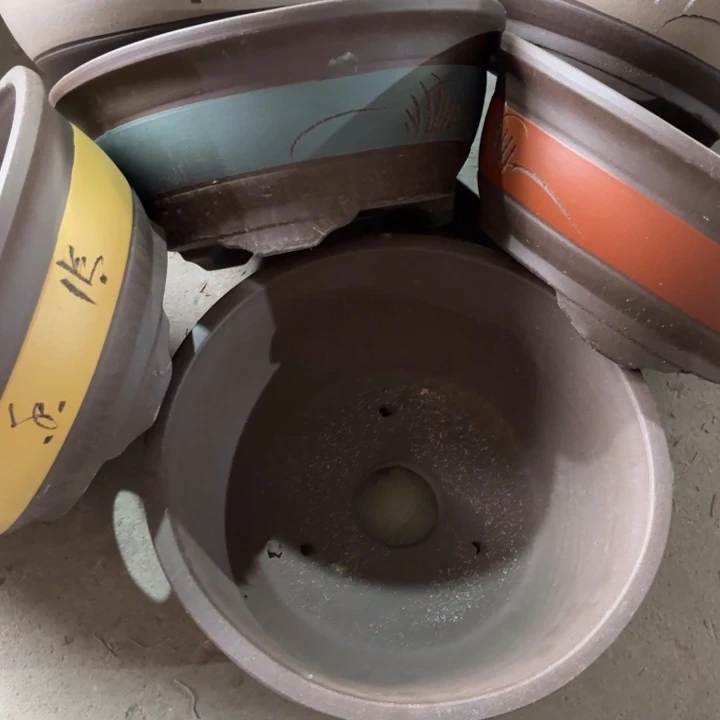 紫砂花盆100-6。    27-11