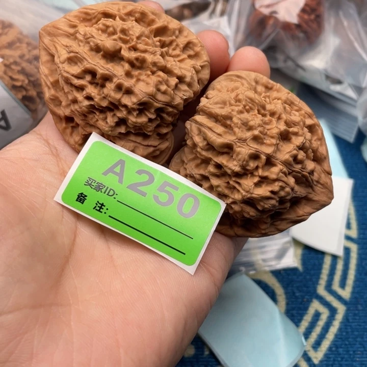 文玩核桃把件核桃