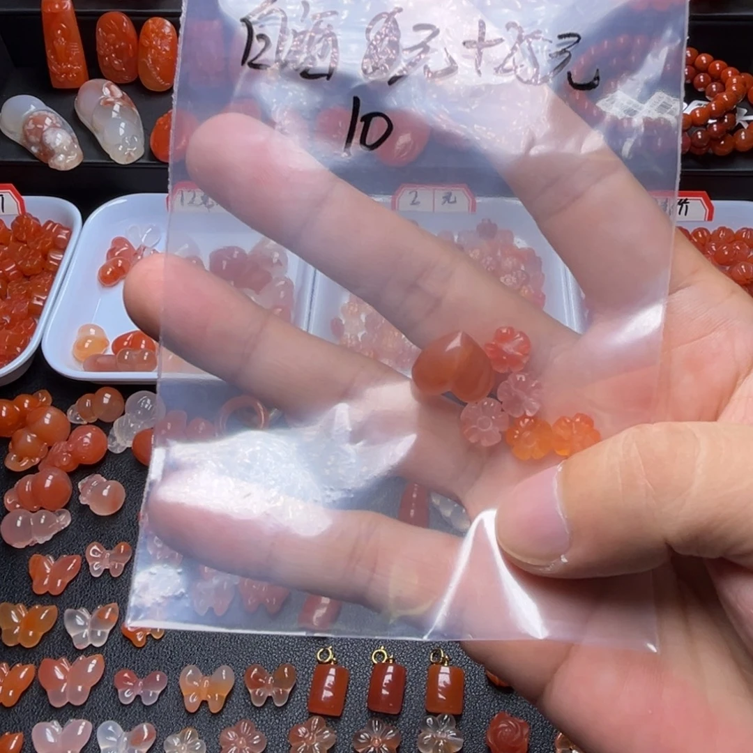 白***言南红玛瑙未镶嵌珠宝半成品