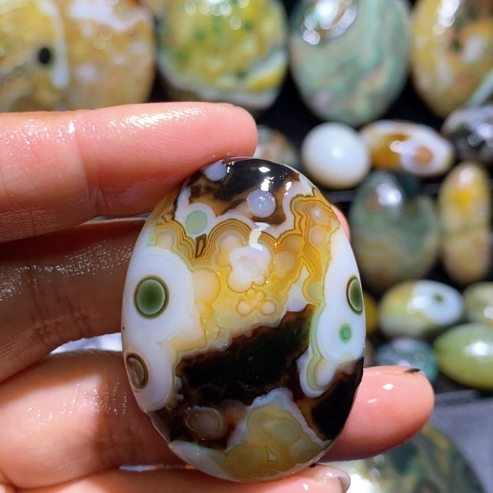 玛瑙/玉髓玛瑙吊坠未镶嵌