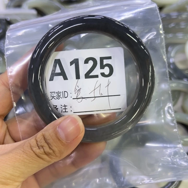 爱***玉蛇纹石玉未镶嵌手镯