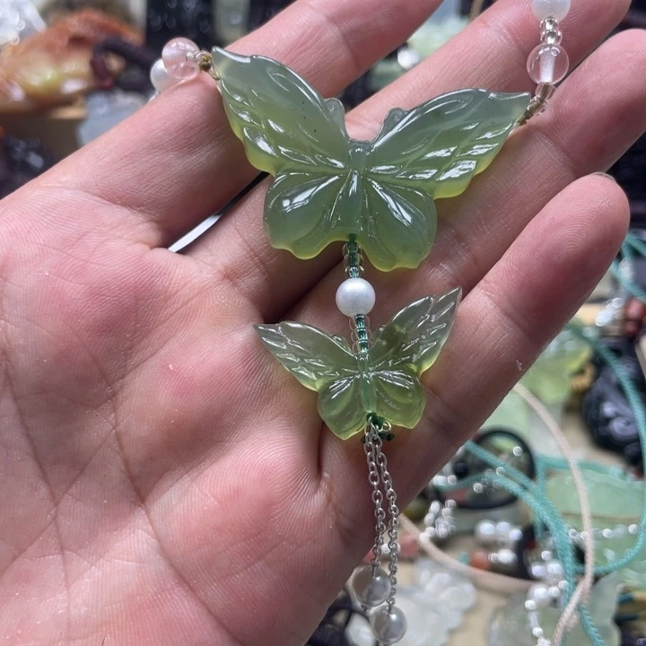 蛇纹石玉合金颈饰?**派