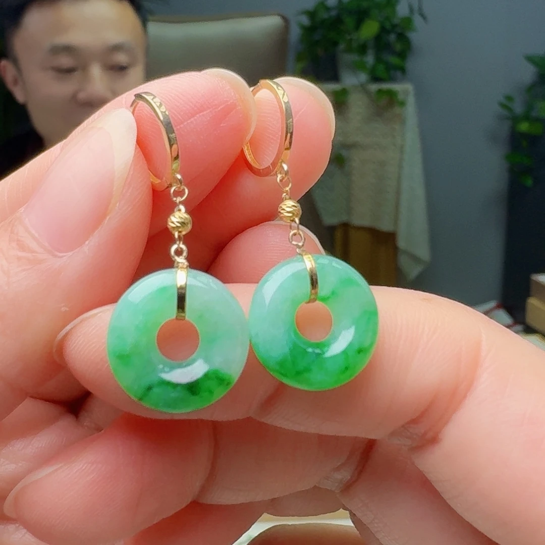 18K金镶嵌翡翠耳饰天然