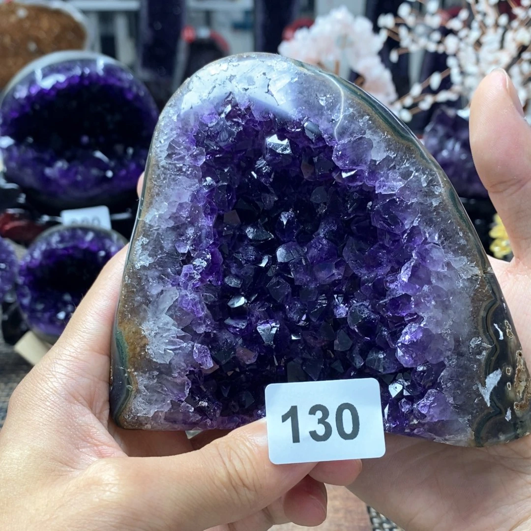 紫晶未镶嵌大型摆件（非配饰）