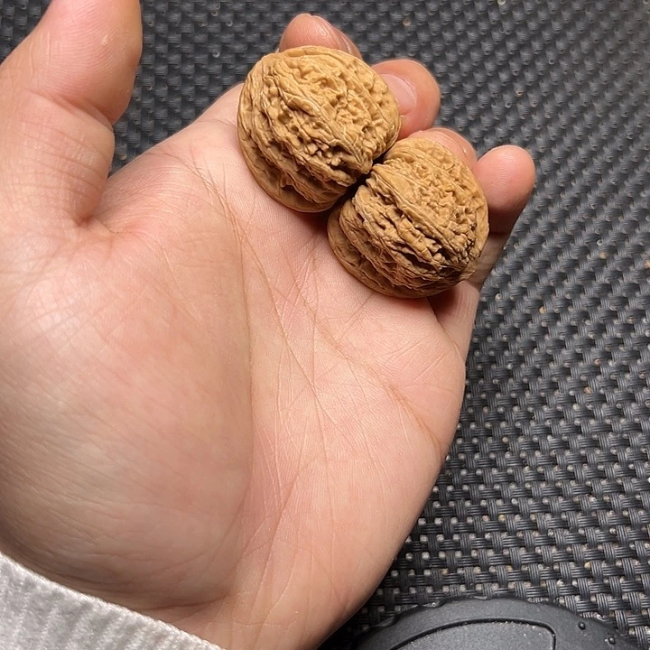 文玩核桃吊坠唐三角