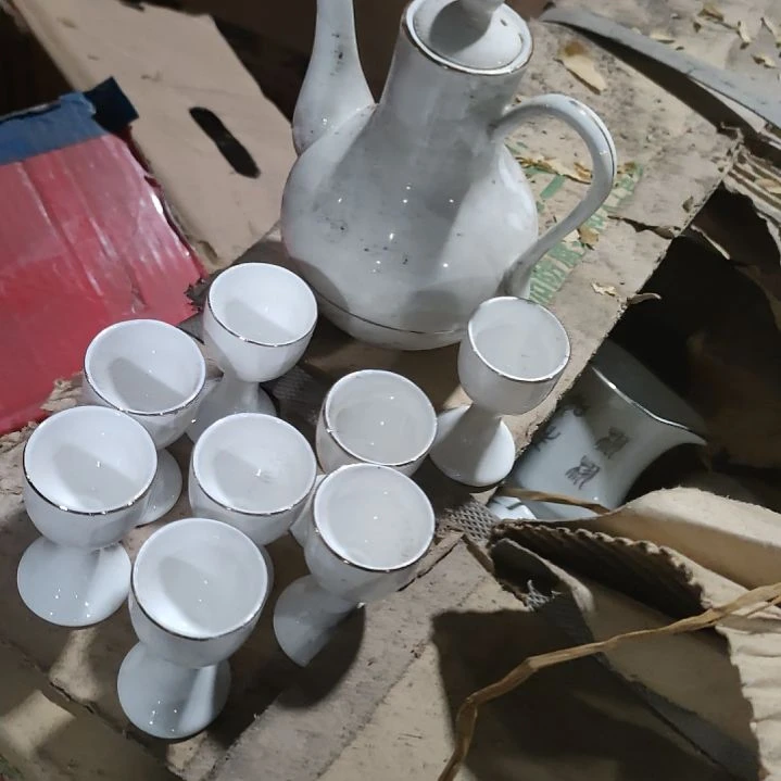 摆件陶瓷盘子碗啥都有